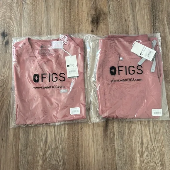 New Figs women scrub set Top and Jogger - Picture 6 of 8